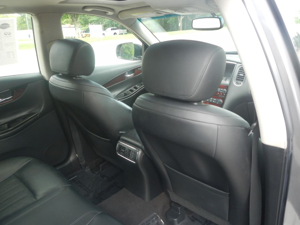 Photo 27 of this INFINITI QX50 AWD
