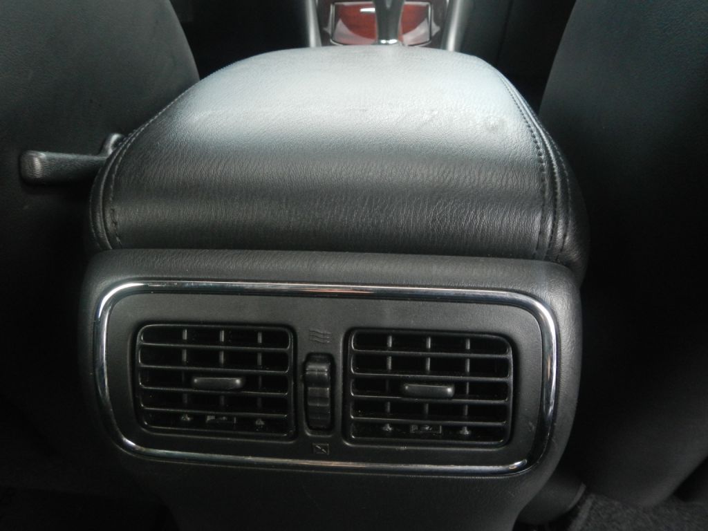 Photo 28 of this INFINITI QX50 AWD