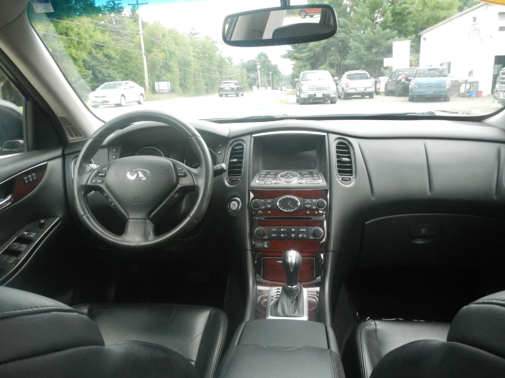 Photo 29 of this INFINITI QX50 AWD