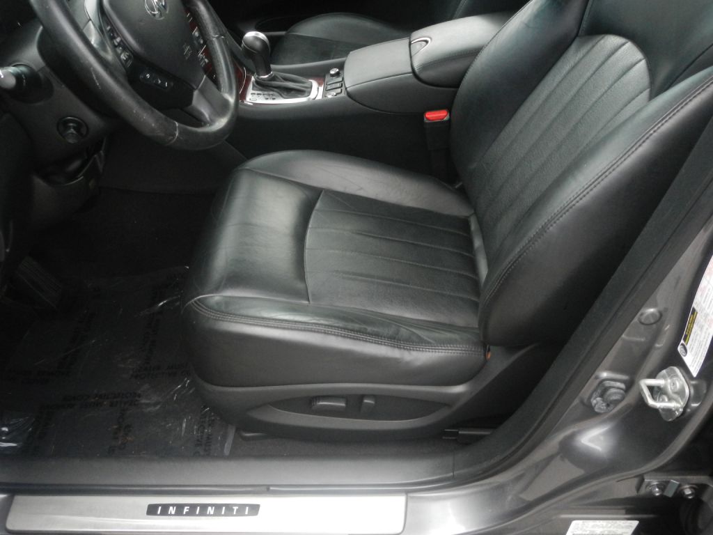 Photo 49 of this INFINITI QX50 AWD