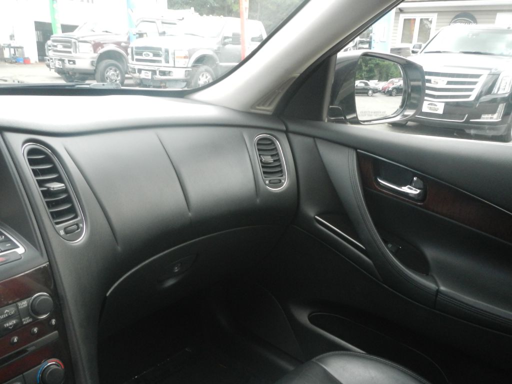 Photo 52 of this INFINITI QX50 AWD