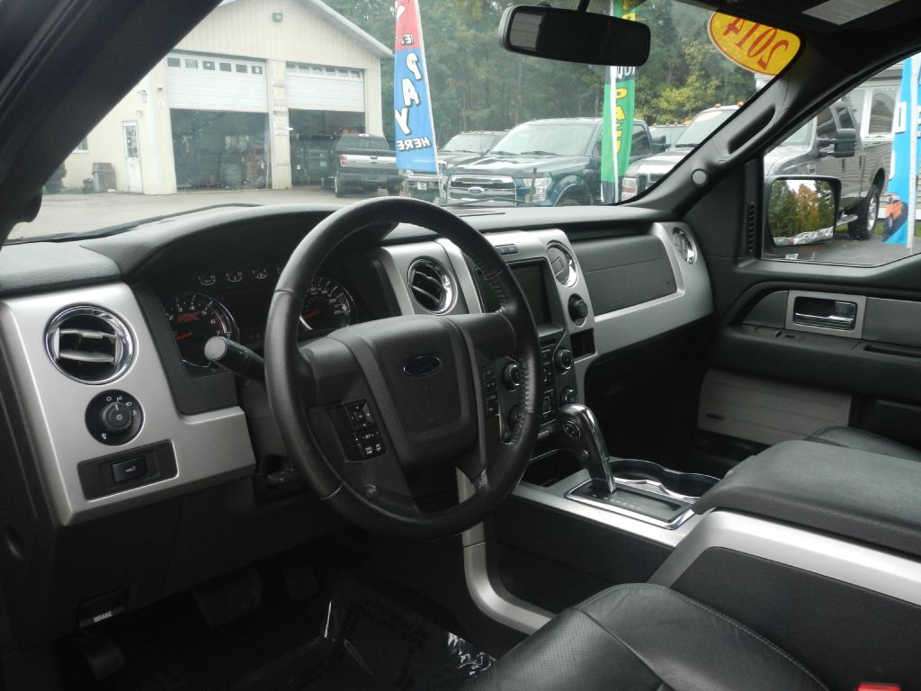 Photo 3 of this FORD F150 FX4 4WD