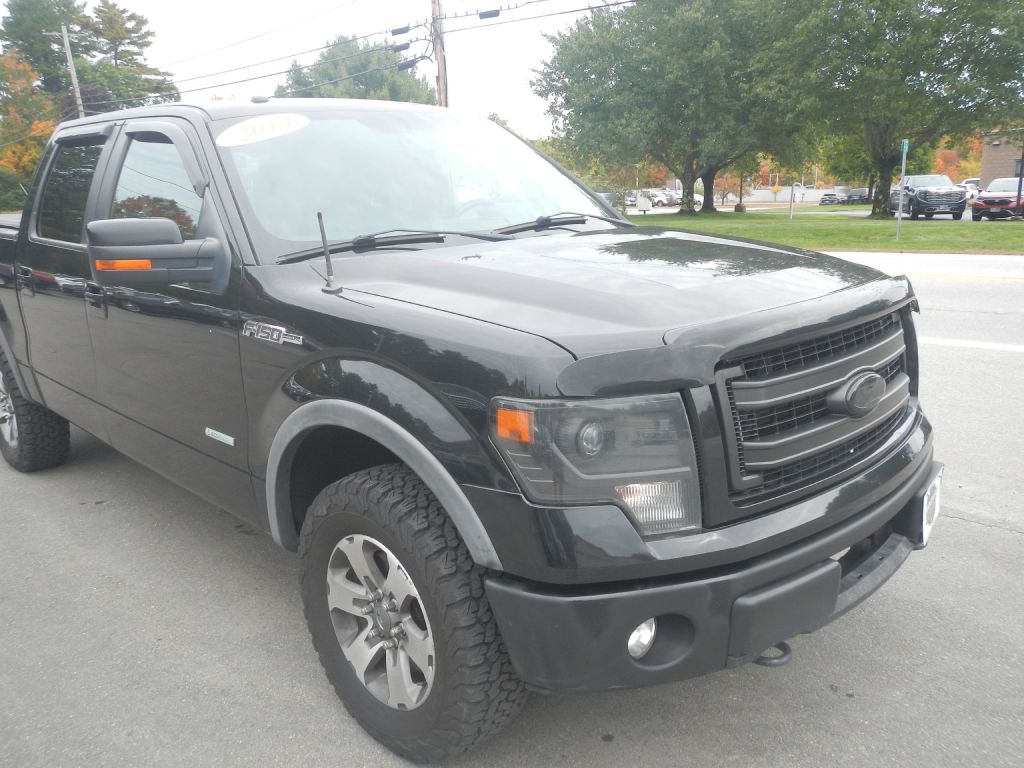 Photo 12 of this FORD F150 FX4 4WD