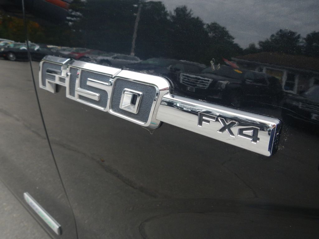 Photo 15 of this FORD F150 FX4 4WD