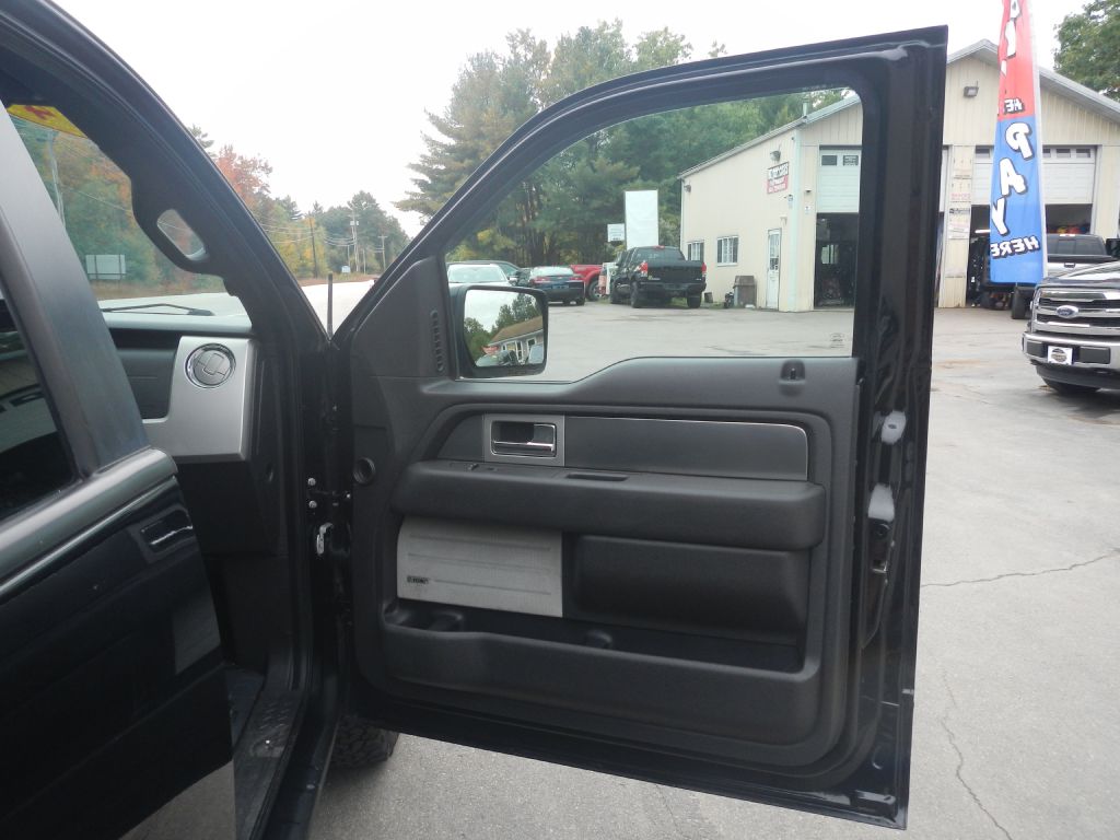Photo 17 of this FORD F150 FX4 4WD