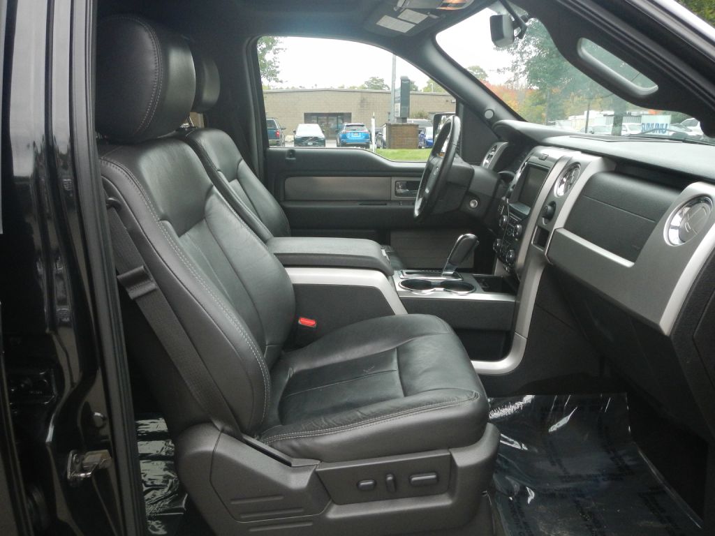 Photo 18 of this FORD F150 FX4 4WD