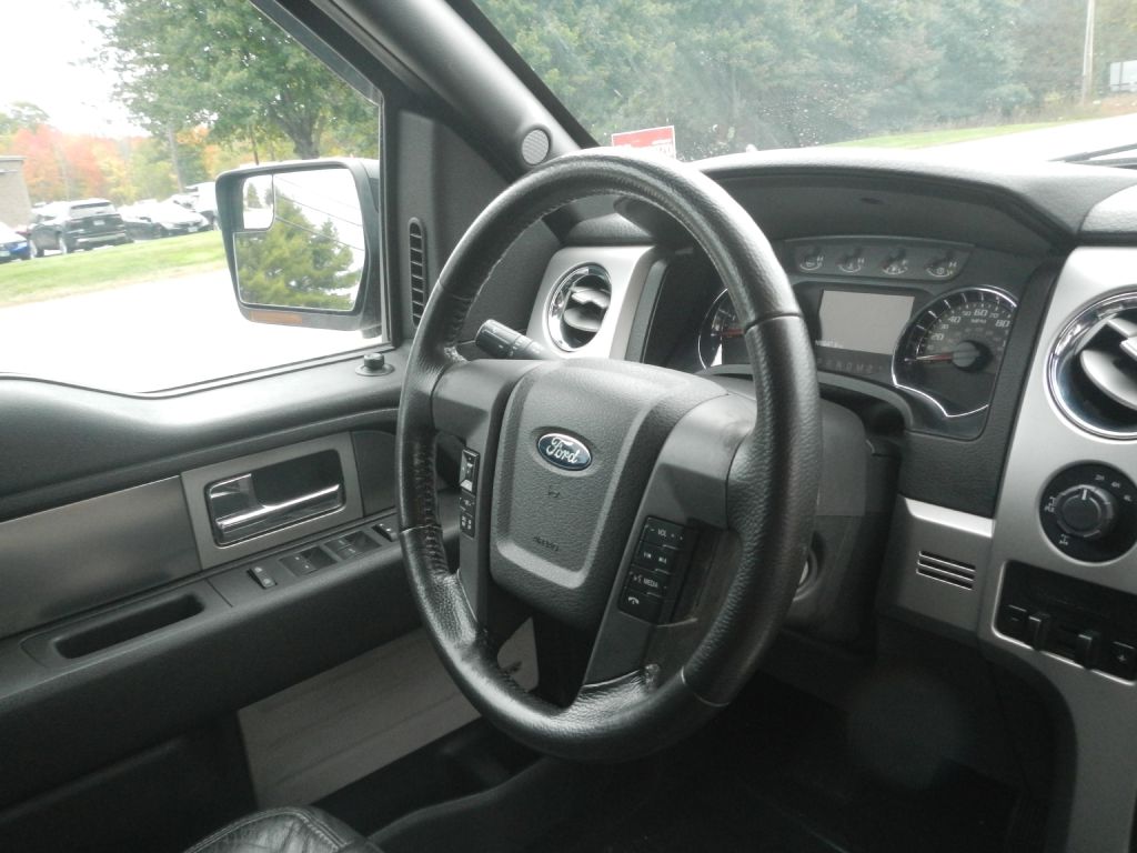 Photo 20 of this FORD F150 FX4 4WD