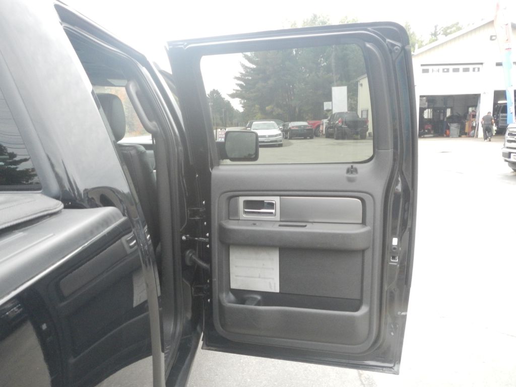 Photo 24 of this FORD F150 FX4 4WD