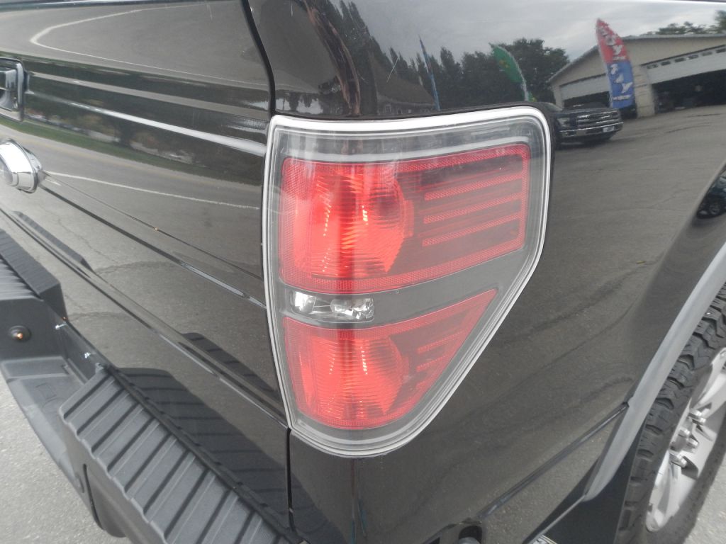 Photo 30 of this FORD F150 FX4 4WD