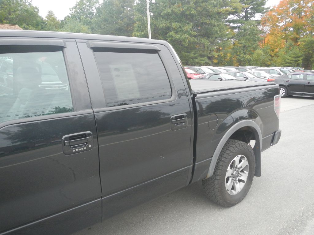 Photo 35 of this FORD F150 FX4 4WD