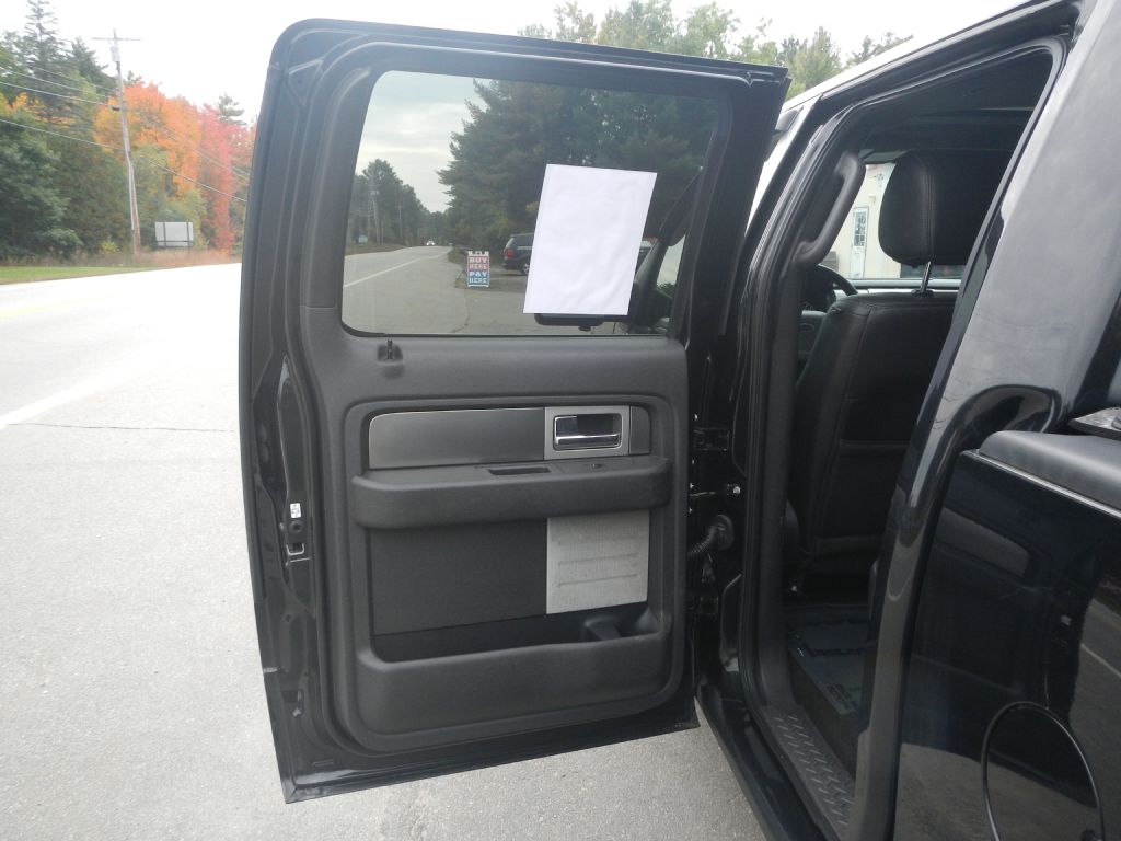 Photo 37 of this FORD F150 FX4 4WD