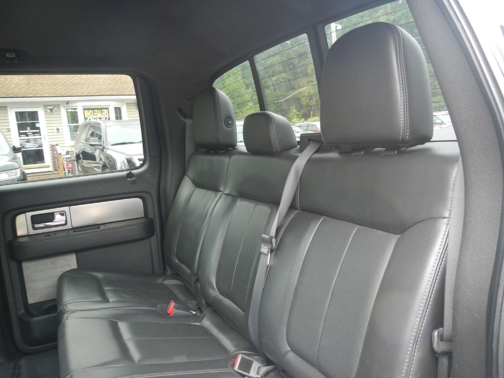 Photo 40 of this FORD F150 FX4 4WD