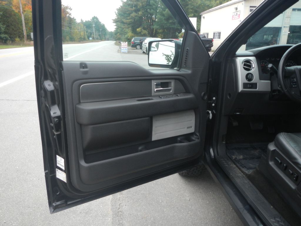 Photo 44 of this FORD F150 FX4 4WD