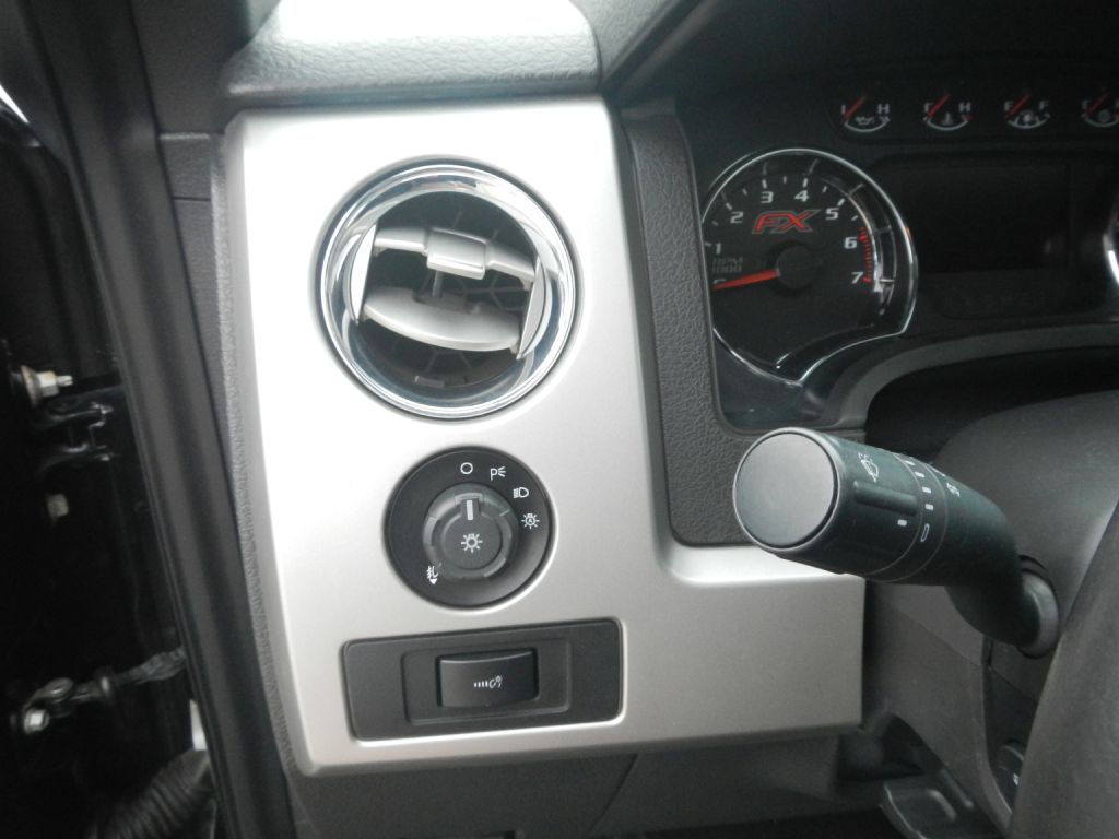 Photo 54 of this FORD F150 FX4 4WD