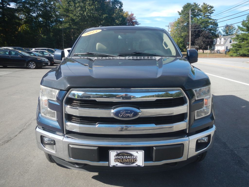 Photo 11 of this FORD F150 LARIAT 4WD