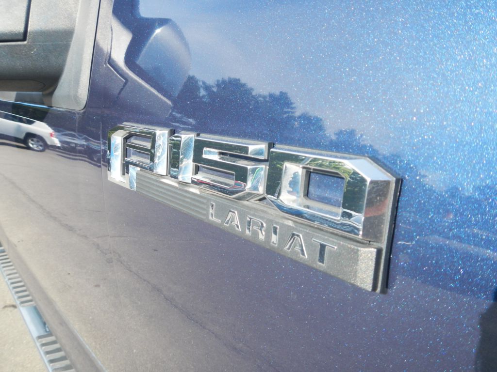 Photo 16 of this FORD F150 LARIAT 4WD