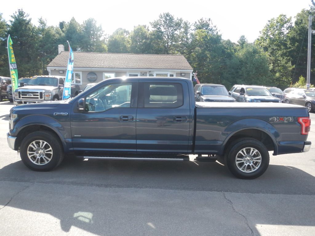 Photo 37 of this FORD F150 LARIAT 4WD