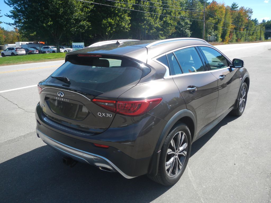 Photo 7 of this INFINITI QX30 AWD