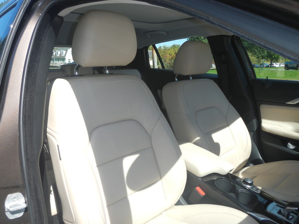 Photo 9 of this INFINITI QX30 AWD