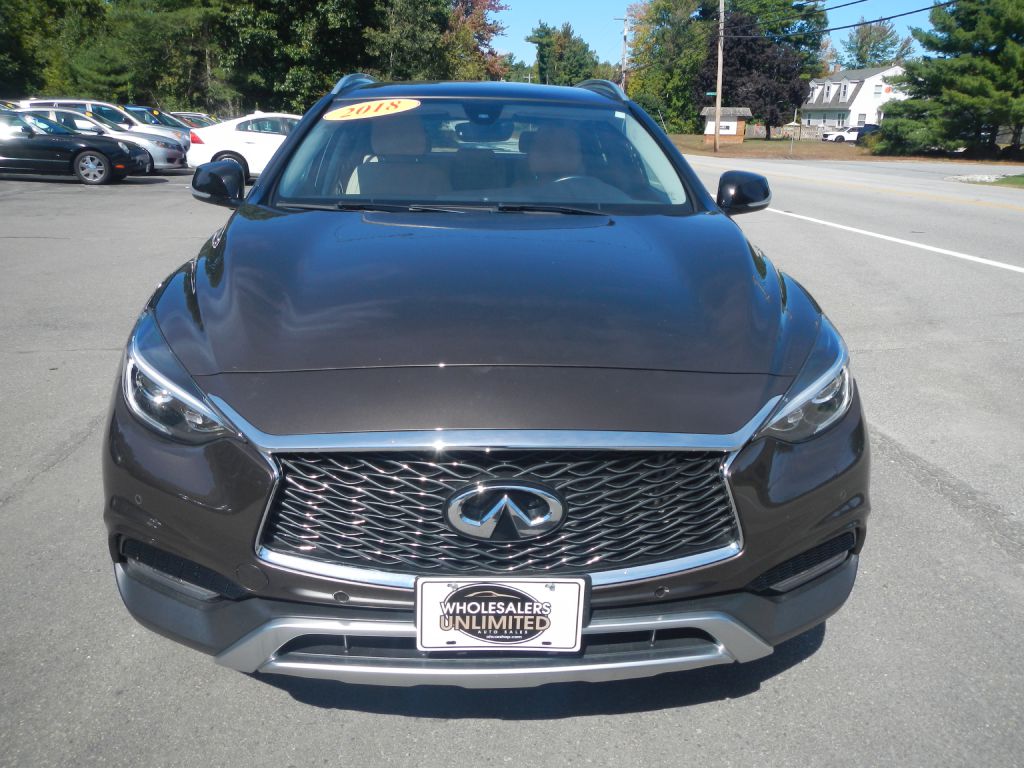 Photo 11 of this INFINITI QX30 AWD