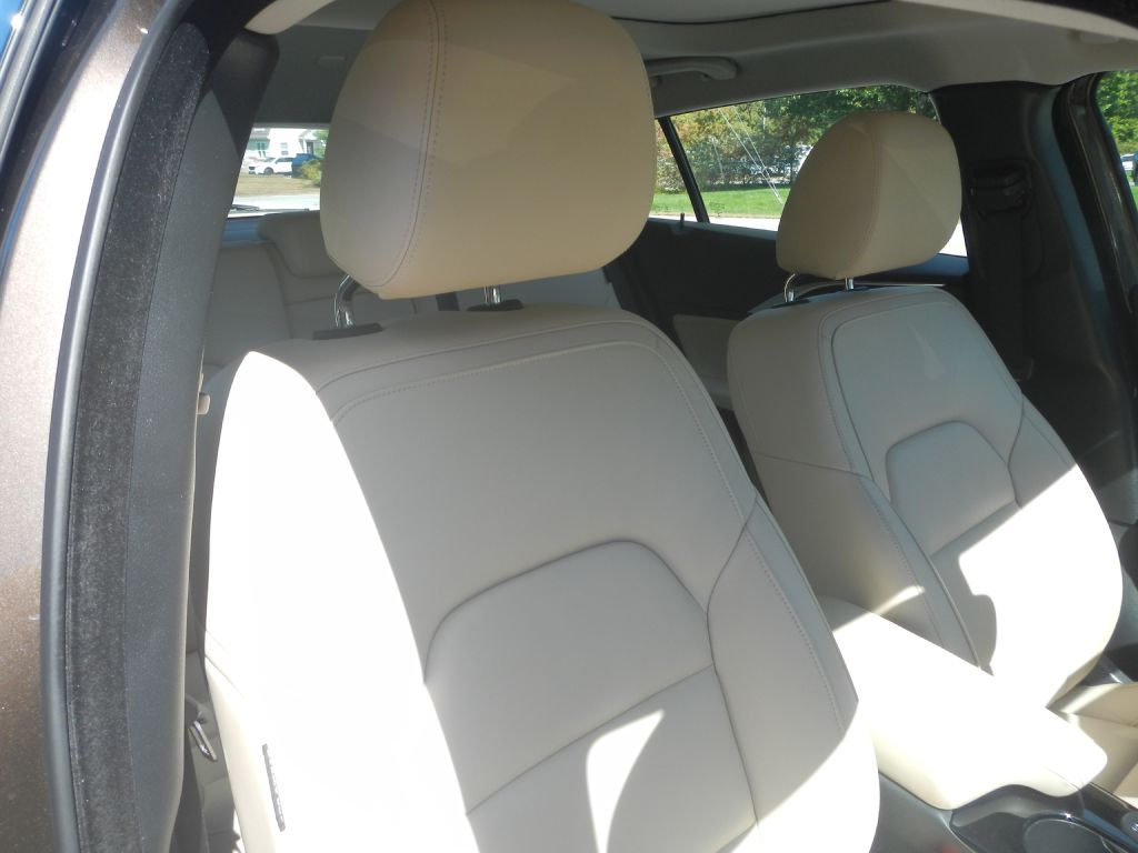 Photo 21 of this INFINITI QX30 AWD