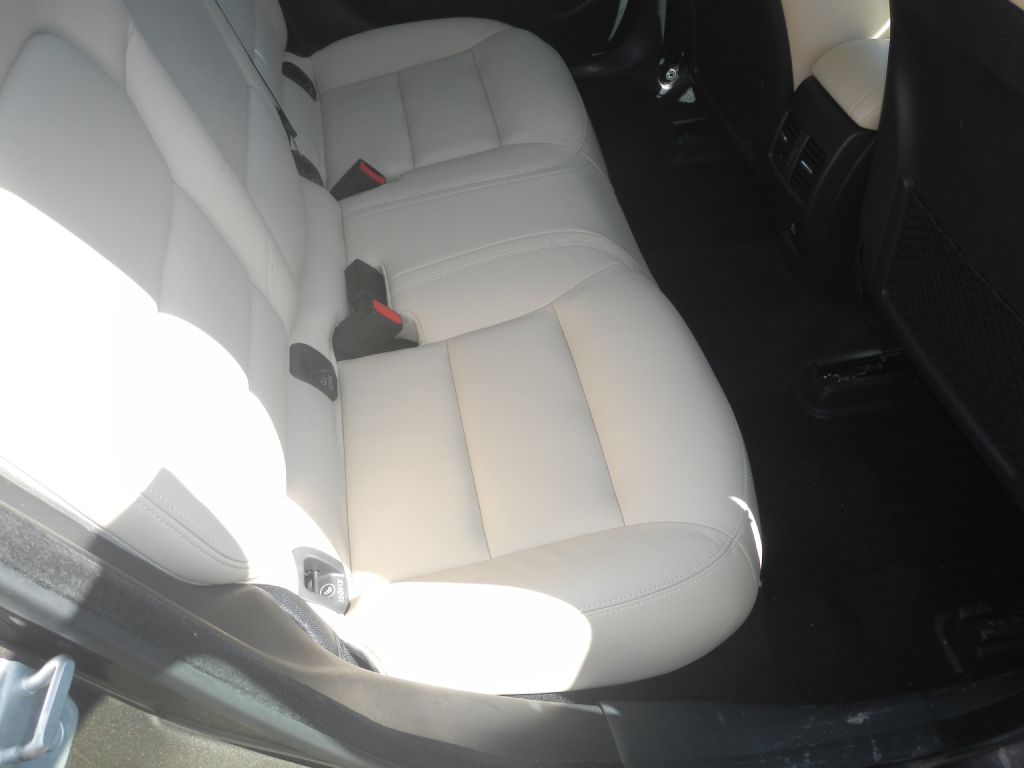 Photo 28 of this INFINITI QX30 AWD