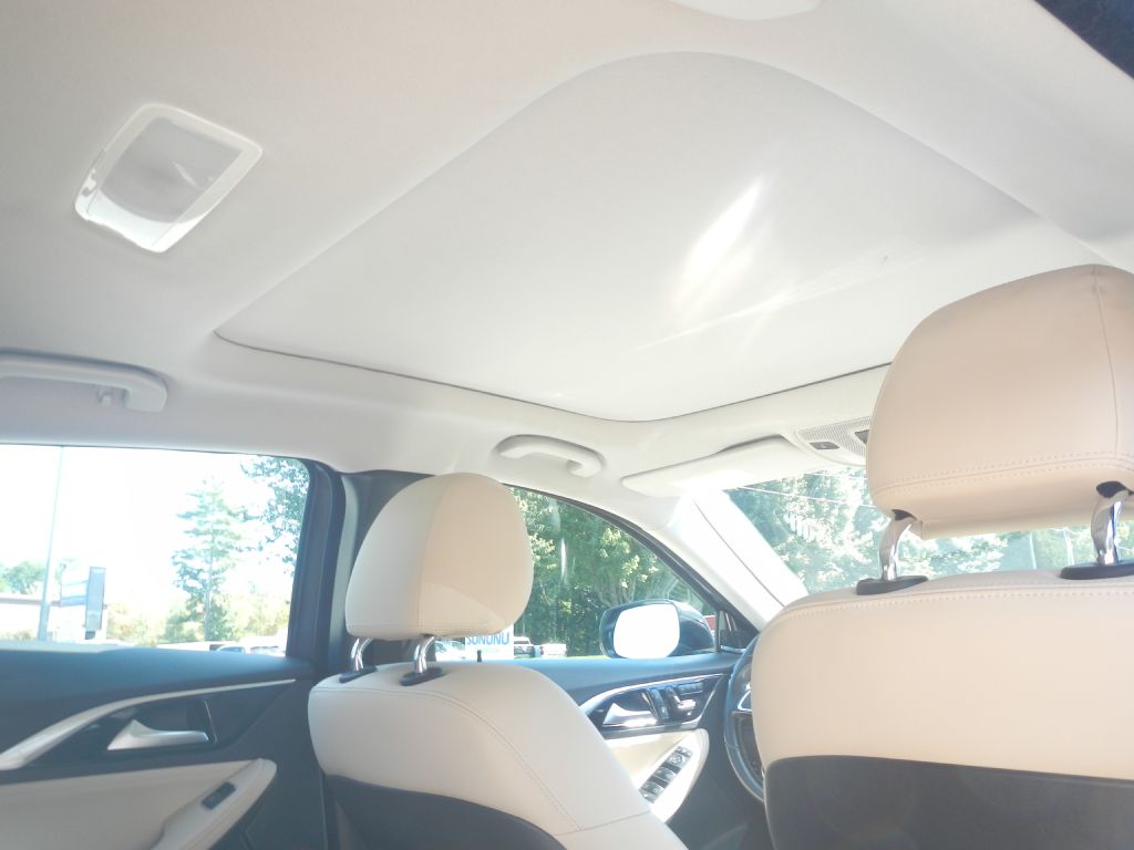Photo 30 of this INFINITI QX30 AWD