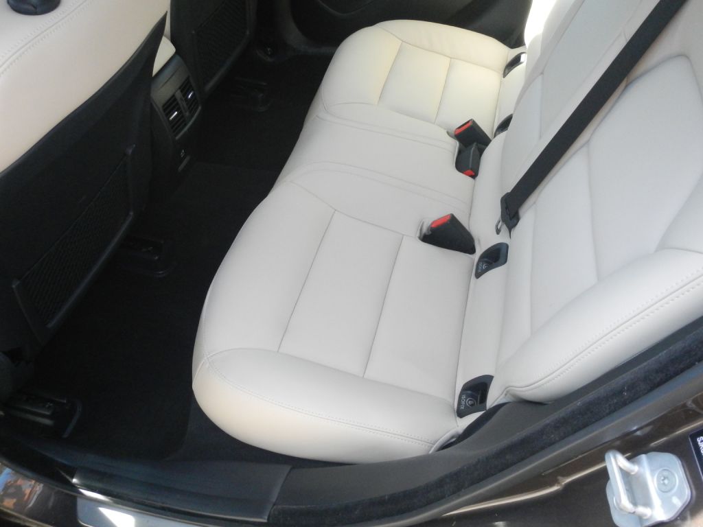 Photo 42 of this INFINITI QX30 AWD