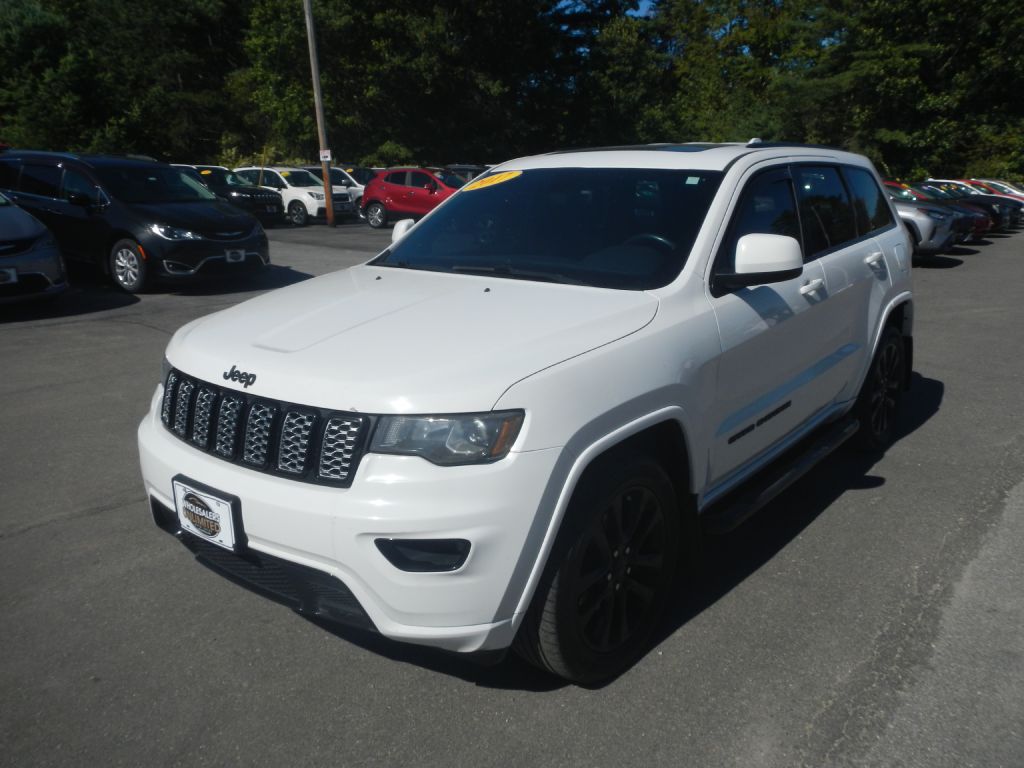 Photo 2 of this JEEP GRAND CHEROKEE