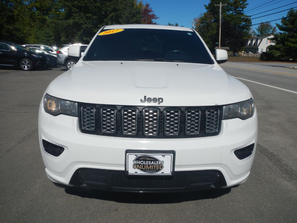 Photo 11 of this JEEP GRAND CHEROKEE