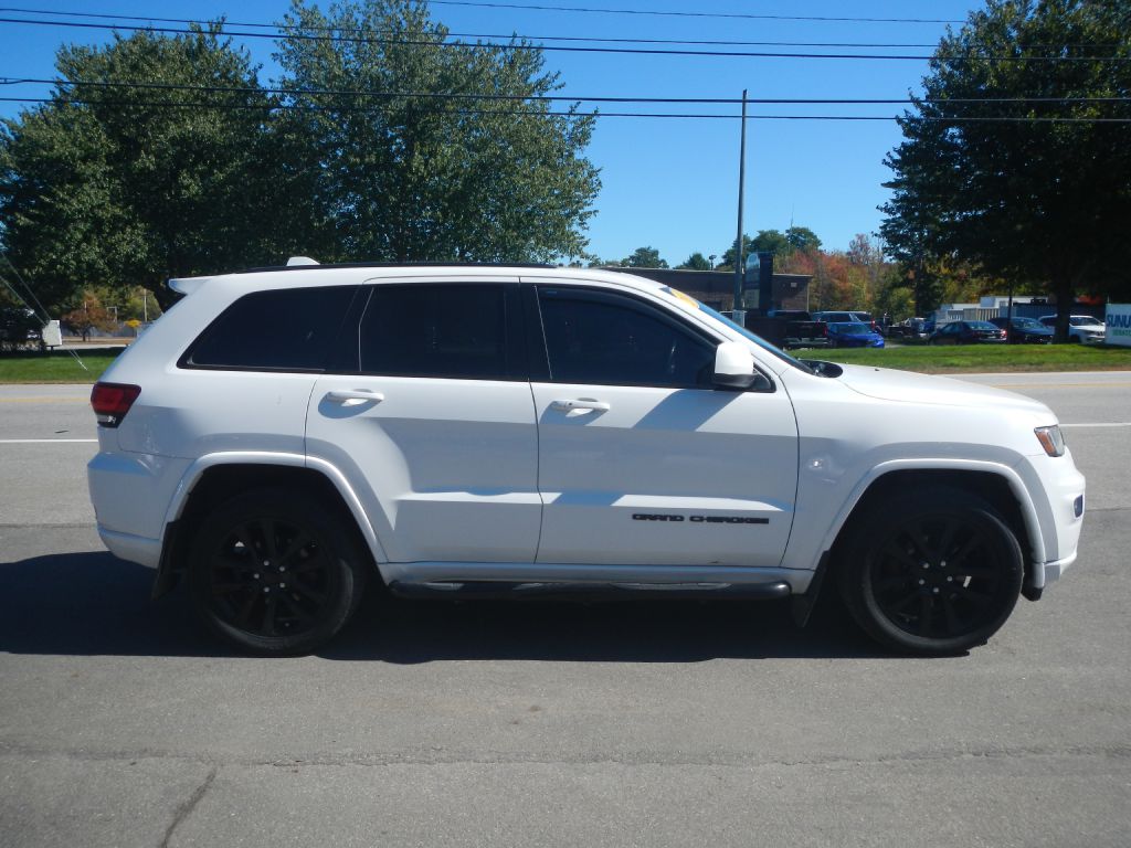 Photo 14 of this JEEP GRAND CHEROKEE