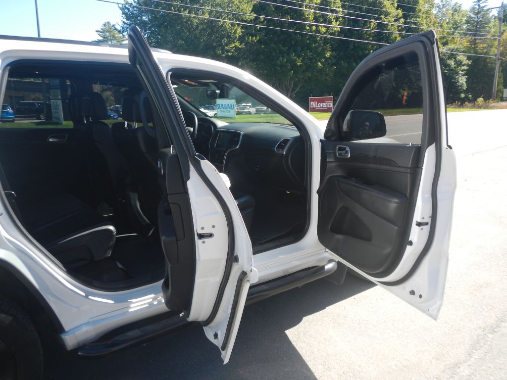 Photo 15 of this JEEP GRAND CHEROKEE