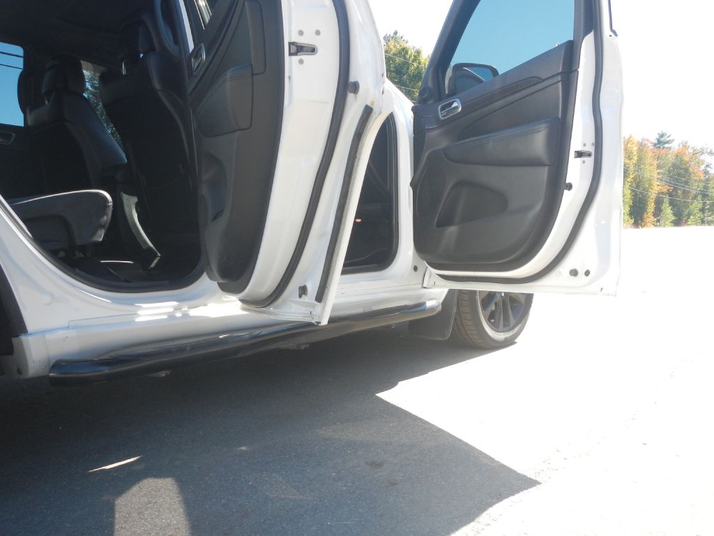 Photo 16 of this JEEP GRAND CHEROKEE