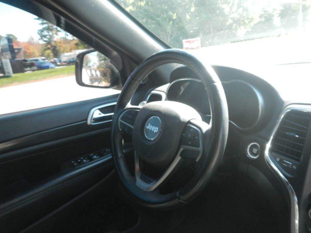 Photo 19 of this JEEP GRAND CHEROKEE