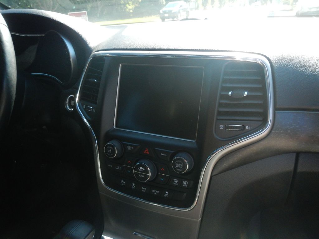 Photo 21 of this JEEP GRAND CHEROKEE