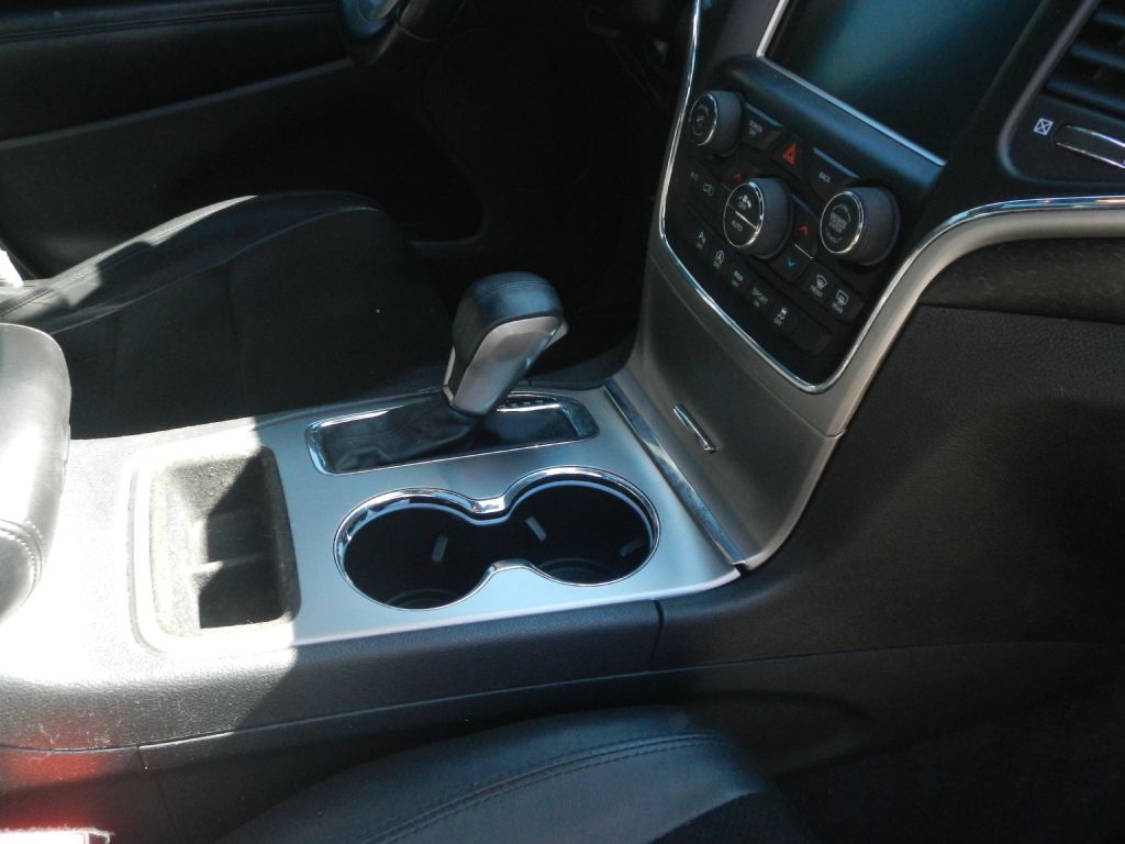 Photo 22 of this JEEP GRAND CHEROKEE