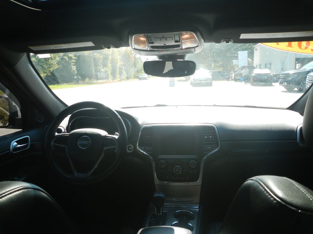 Photo 27 of this JEEP GRAND CHEROKEE