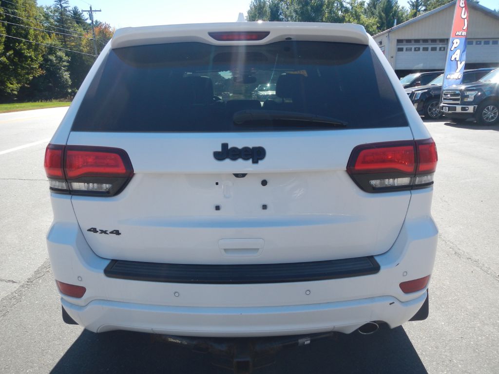 Photo 30 of this JEEP GRAND CHEROKEE
