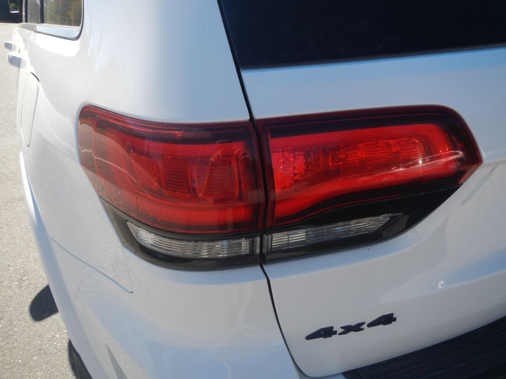 Photo 31 of this JEEP GRAND CHEROKEE