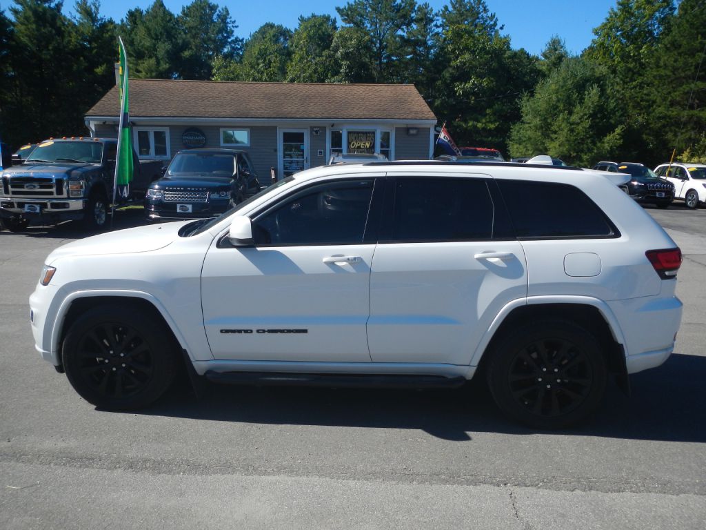Photo 37 of this JEEP GRAND CHEROKEE