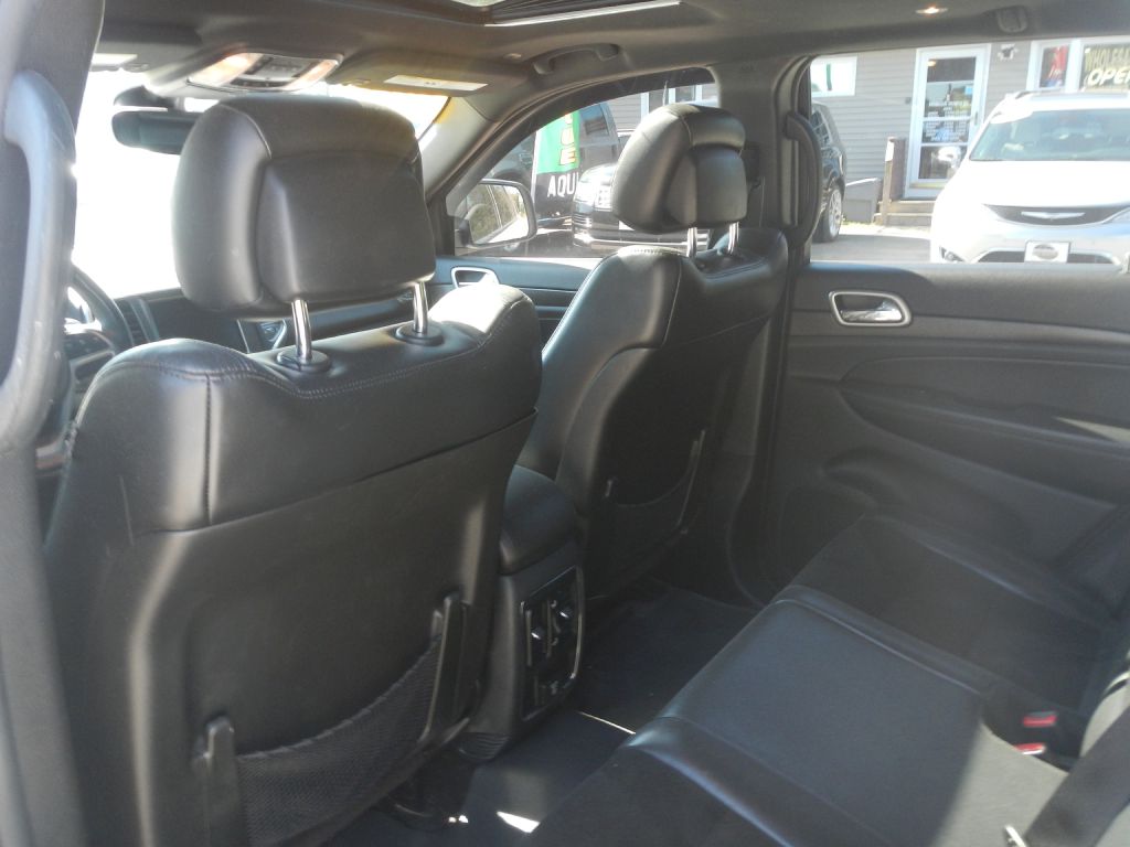 Photo 41 of this JEEP GRAND CHEROKEE