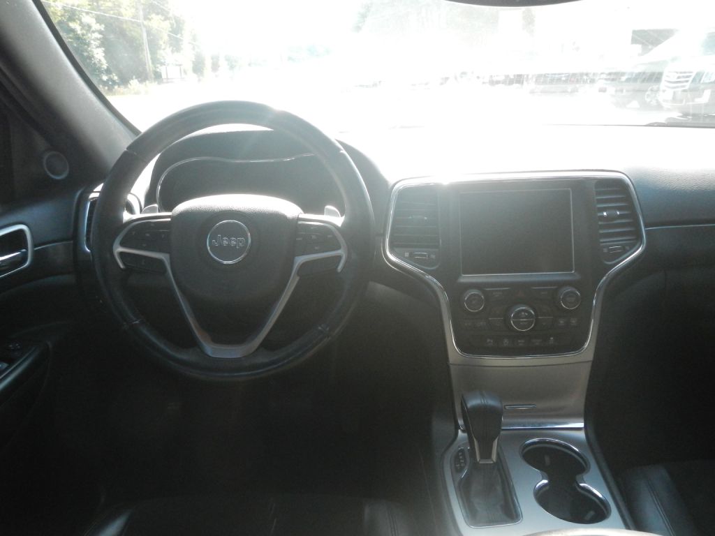 Photo 43 of this JEEP GRAND CHEROKEE