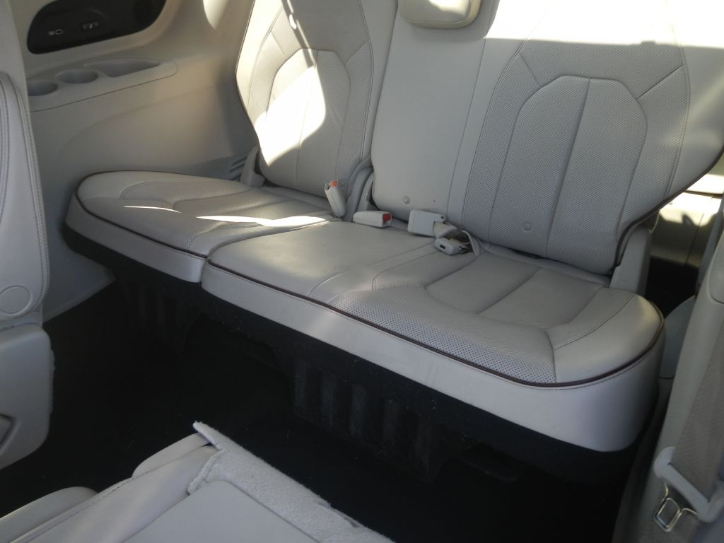 Photo 48 of this CHRYSLER PACIFICA
