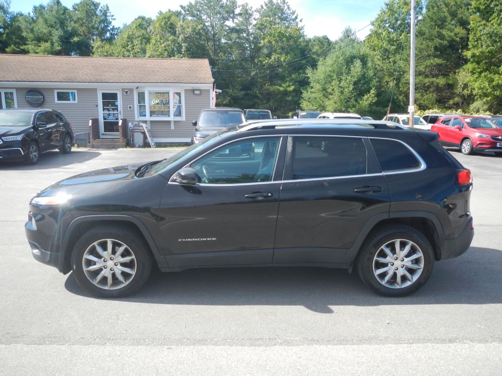 Photo 20 of this JEEP CHEROKEE 4WD