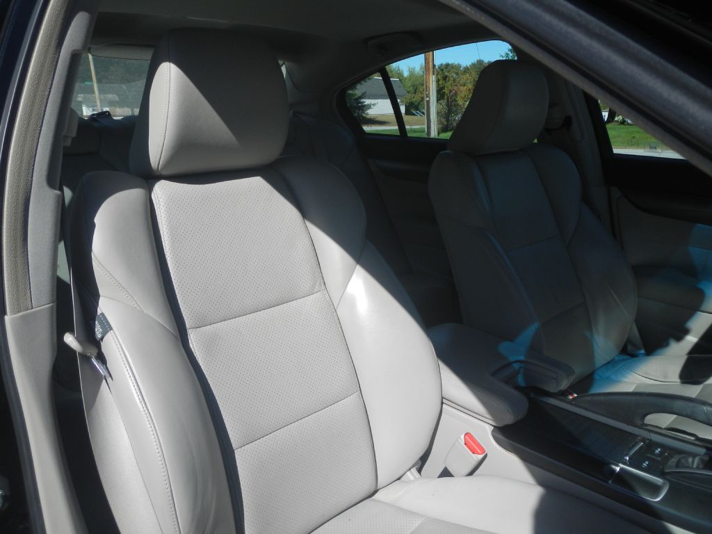 Photo 9 of this ACURA TL TECH