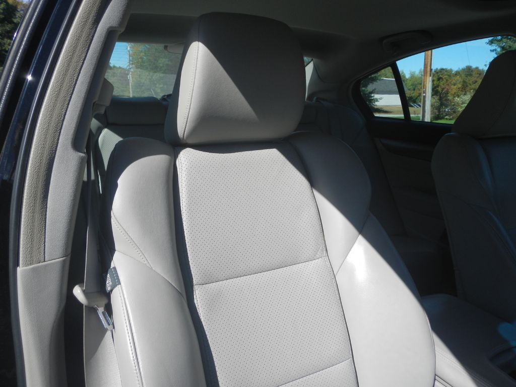 Photo 17 of this ACURA TL TECH