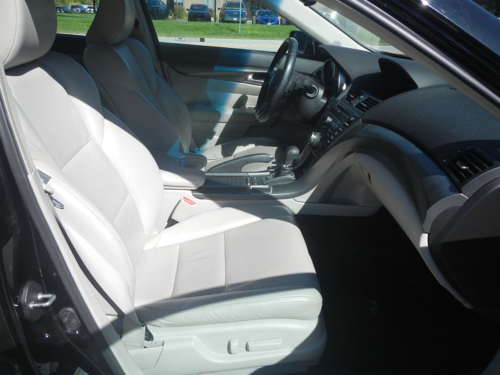 Photo 18 of this ACURA TL TECH