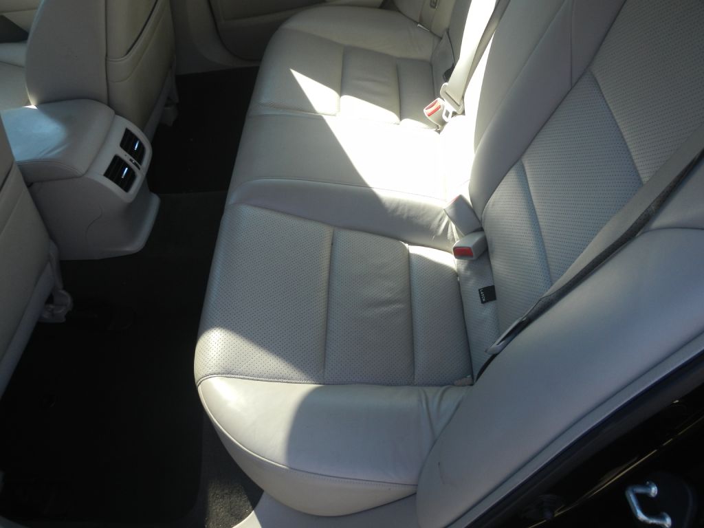 Photo 38 of this ACURA TL TECH
