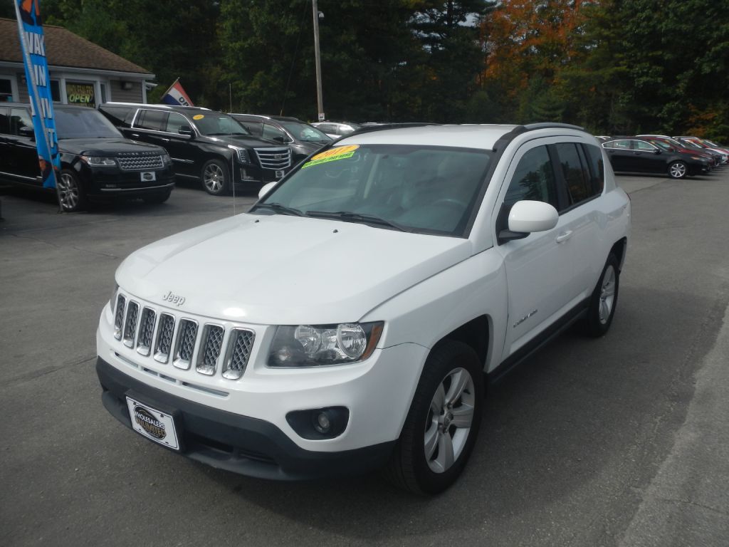 Photo 2 of this JEEP COMPASS 4WD