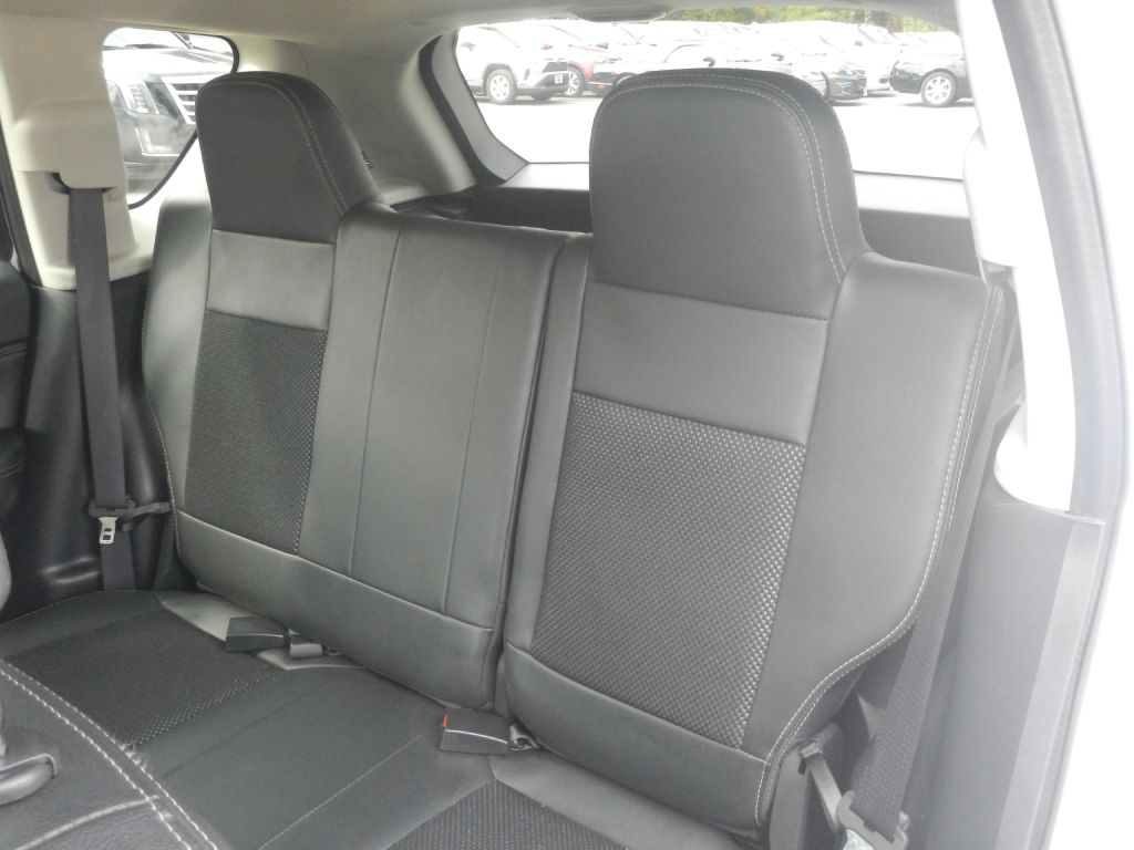 Photo 5 of this JEEP COMPASS 4WD